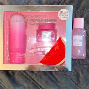 Glow Recipe Glow Together gift set